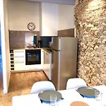 Au Pied De La Cite Apartment *