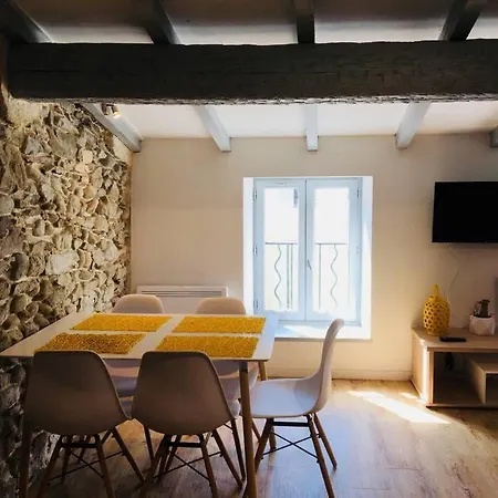 Au Pied De La Cité Carcassonne