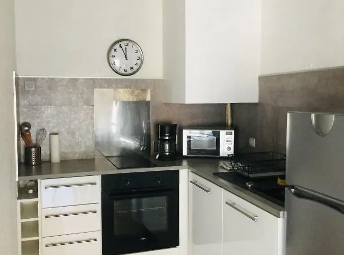 Au Pied De La Cite Carcassonne