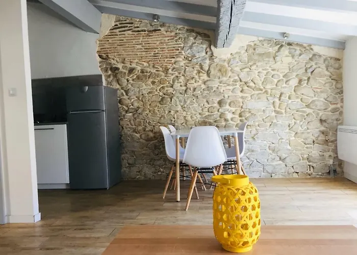 Au Pied De La Cite Carcassonne